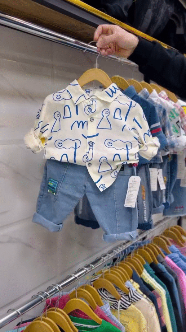 Stylish Boys’ Casual Set – Denim Jeans & Button-Up Shirt (1–4 Years) - Image 4