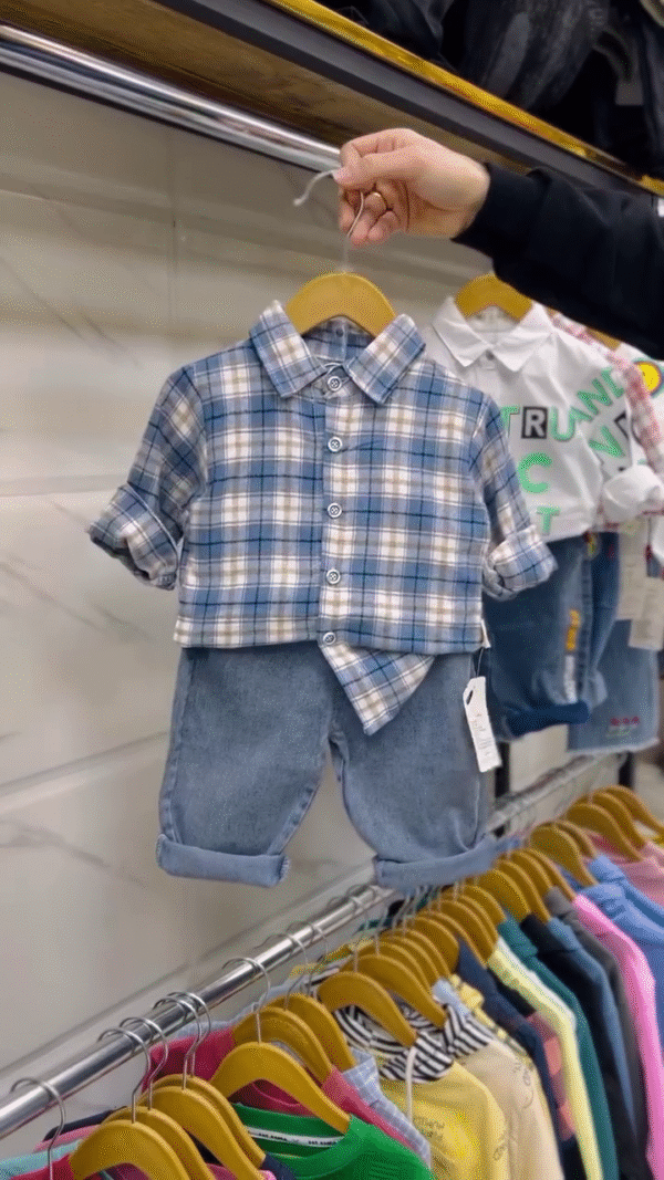 Stylish Boys’ Casual Set – Denim Jeans & Button-Up Shirt (1–4 Years) - Image 6