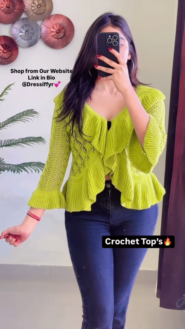 🌈 Cozy Crochet Shrug - Image 2