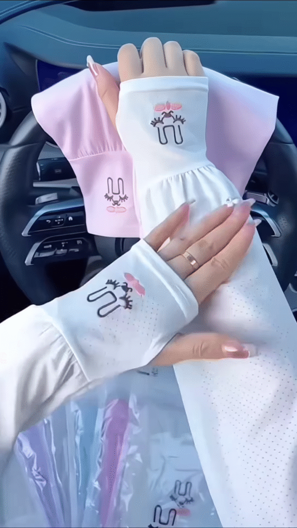 Cute & Comfy: Pastel Purple Arm Sleeves with Cartoon Charm 💜🐰✨ - Image 2