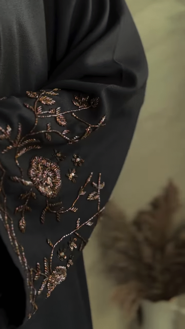 🖤 Embroidered Midnight Bloom Abaya - Image 2