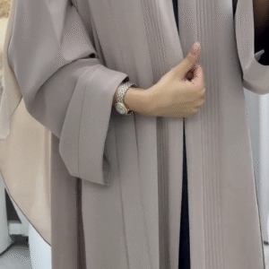 🌾 Desert Dune Pleated Abaya