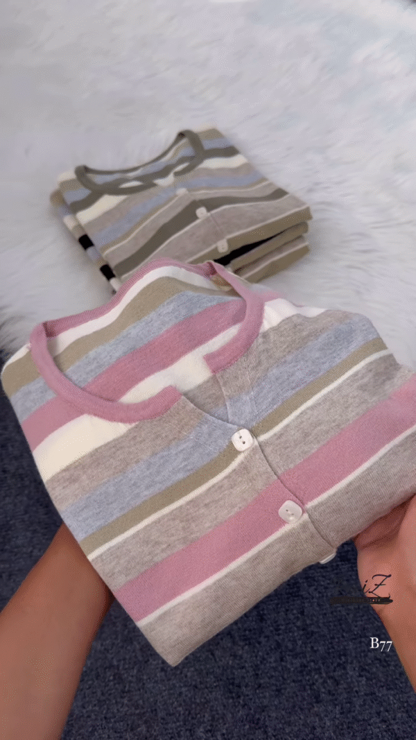 Striped Knit Button-Front Cardigan – Soft Neutrals, Effortless Chic 🤎🤍
