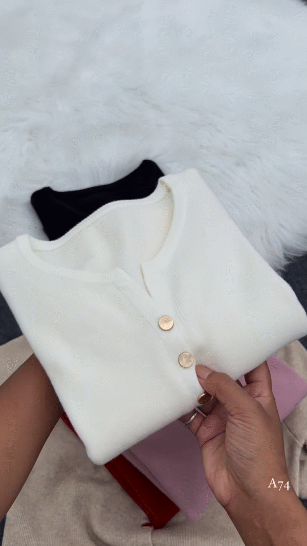 Classic Button Knit Cardigan – Timeless, Soft, and Effortlessly Versatile ✨🧶 - Image 5