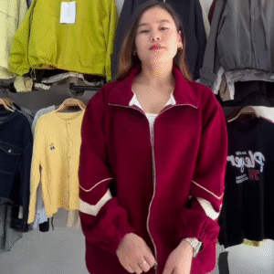 🔥 Elegant Gray, White & Red Outfit – A Perfect Fusion of Streetwear & Chic Style ❤️🤍🖤